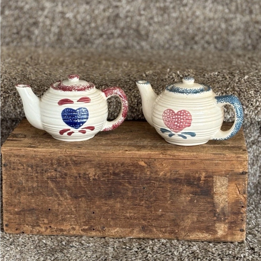 Pair of Heart Motif Ceramic Teapots in Blue and Pink